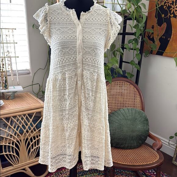 Carly Jean Los Angeles Dresses & Skirts - Carly Jean Los Angeles Lainey Cream Lace Button Up Cap Sleeve Mini Dress